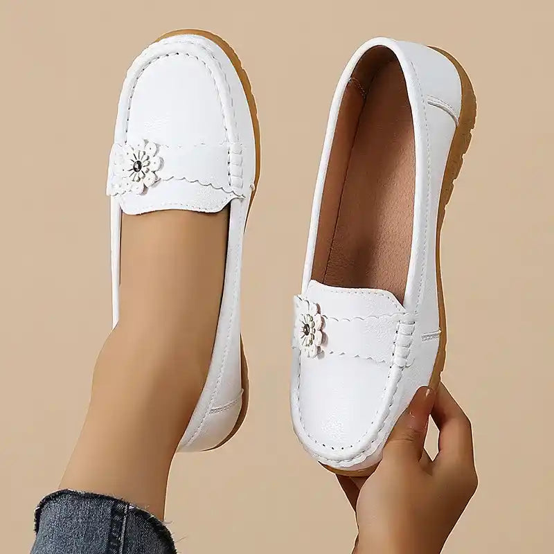 Women's soft sole comfortable leather shoes